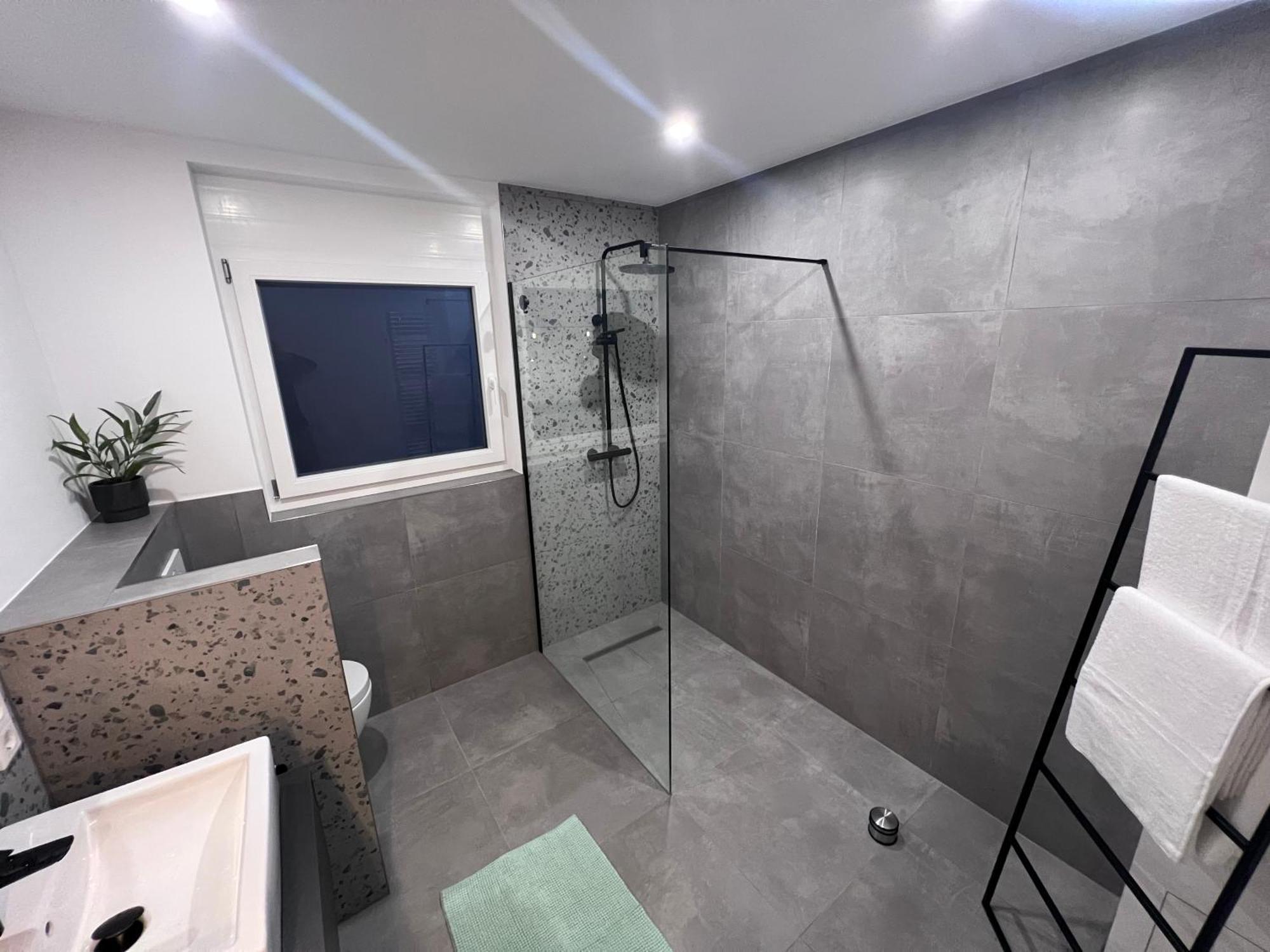 Casa La - Lampertheim Apartment ภายนอก รูปภาพ