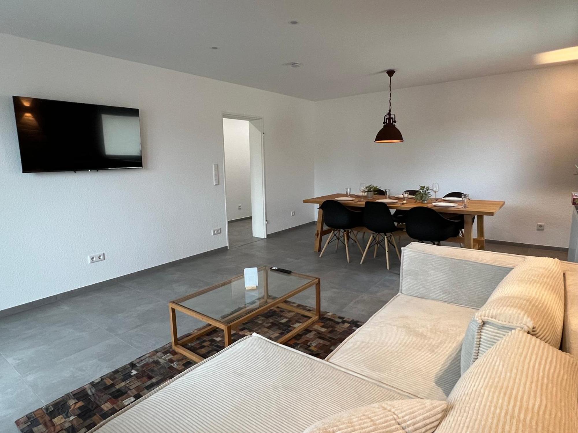 Casa La - Lampertheim Apartment ภายนอก รูปภาพ