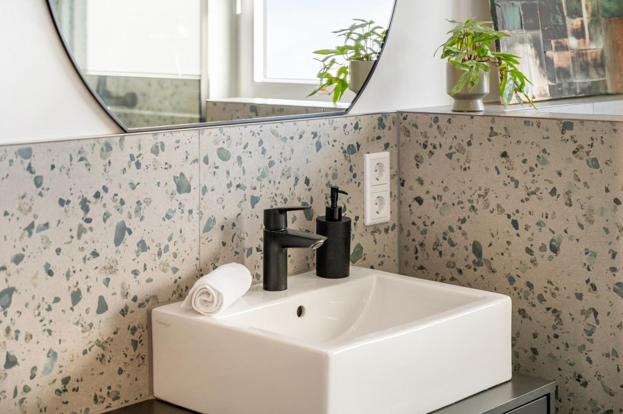Casa La - Lampertheim Apartment ภายนอก รูปภาพ
